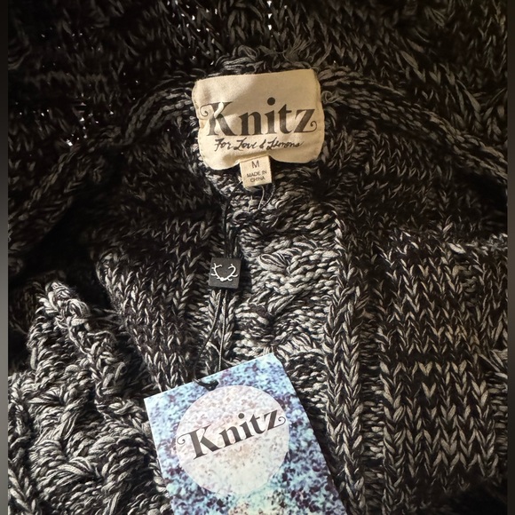 NWT For Love and Lemons Knitz Oversized Cable Knit Cardigan Hood and Pockets M - Picture 2 of 6